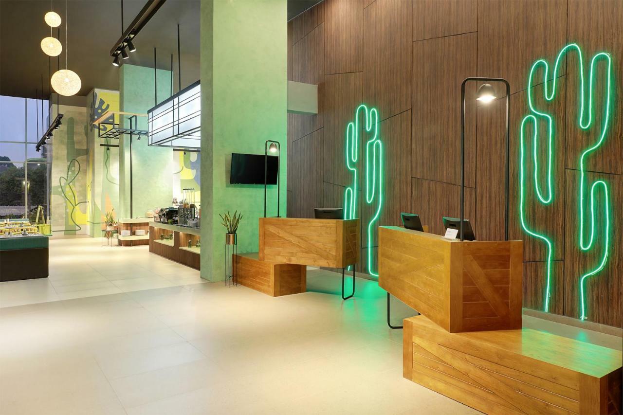 Ibis Styles Jakarta Simatupang Экстерьер фото